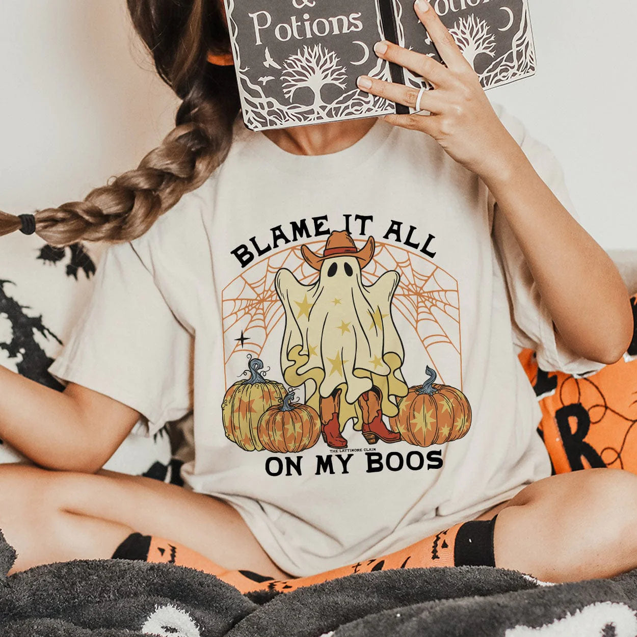 Online Exclusive | Blame It All On My Boos Short Sleeve Graphic Tee in Cream - preenteronline