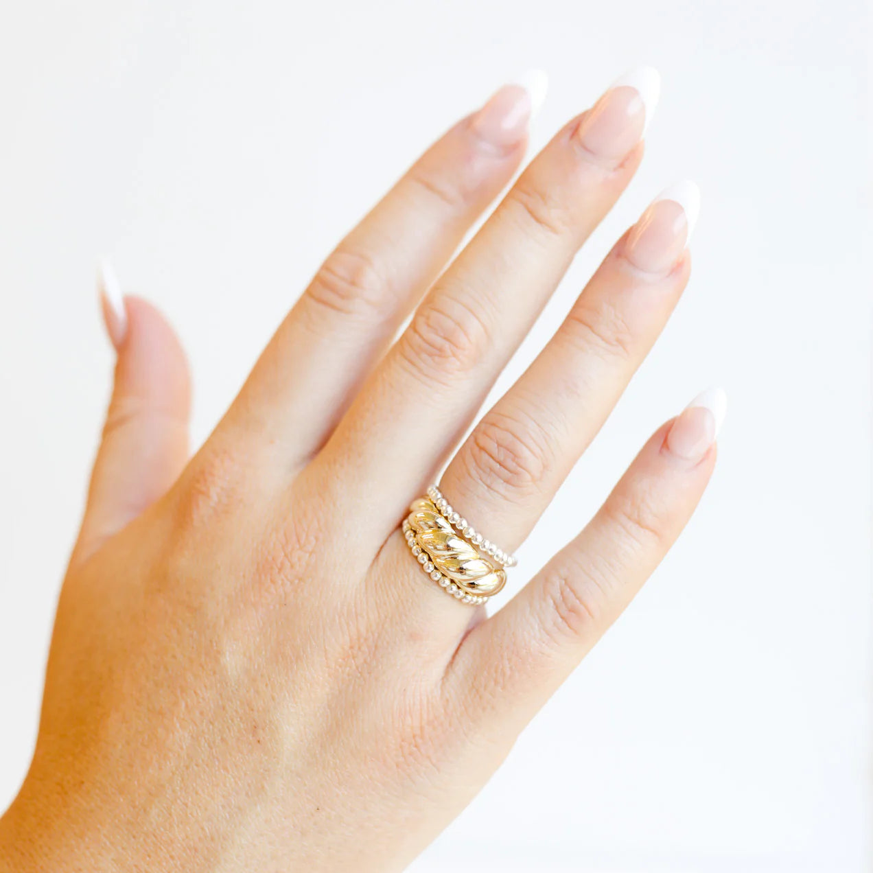 Beaded Blondes | Lexi 2MM Beaded Band Ring in Silver - preenteronline