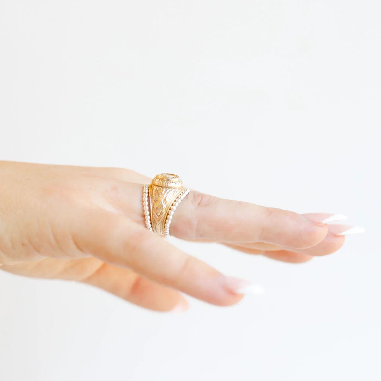 Beaded Blondes | Lexi 2MM Beaded Band Ring in Silver - preenteronline