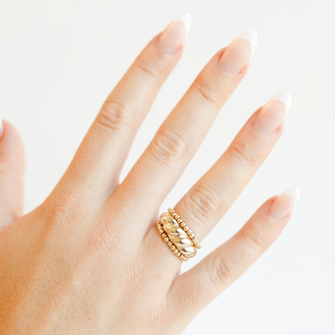 Beaded Blondes | Lexi 2MM Beaded Band Ring in Gold - preenteronline