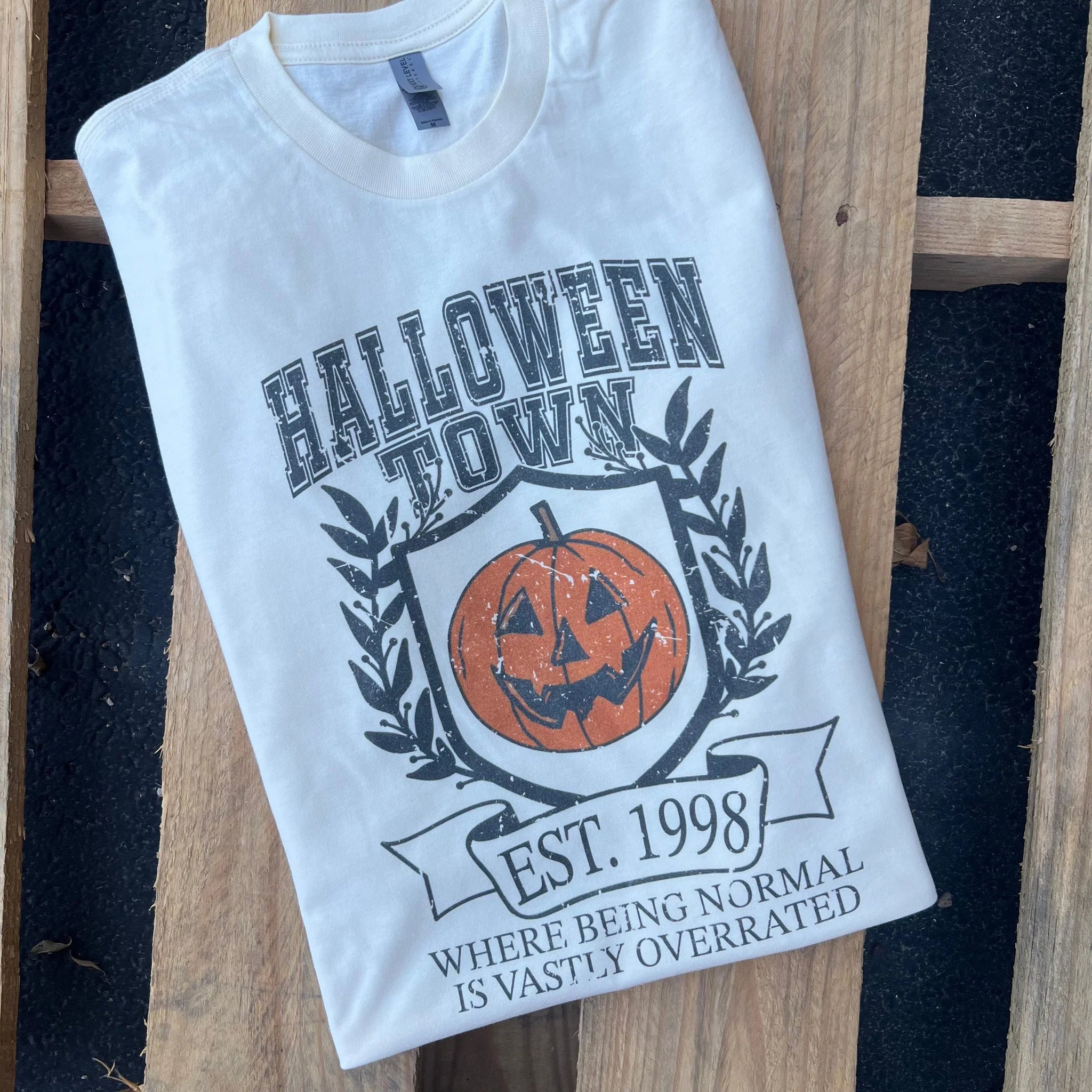 Online Exclusive | Pumpkin Town Short Sleeve Graphic Tee in White - preenteronline